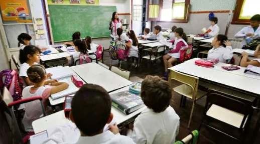 Cae 27% la matrícula escolar: ¿hacia aulas de 12 alumnos por docente?