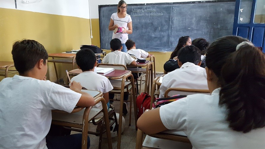 En 10 años, aumentó un 54% la cantidad de docentes egresados, y solo 1% la cantidad de alumnos en inicial, primaria y secundaria
