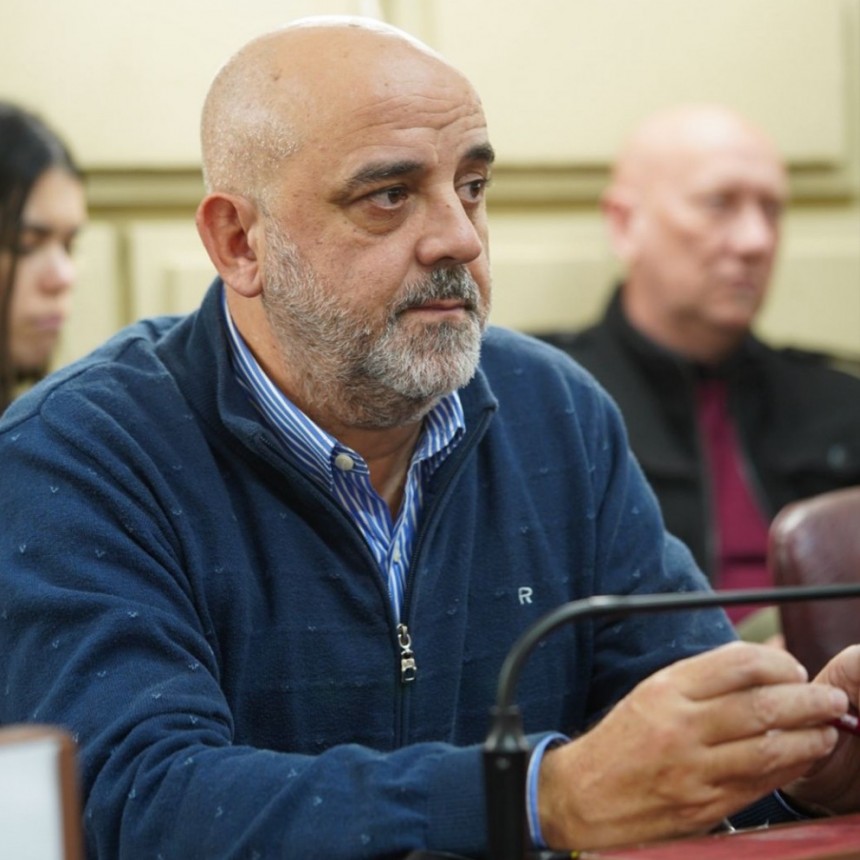 El plan de reformar la constitución sumó tres voluntades