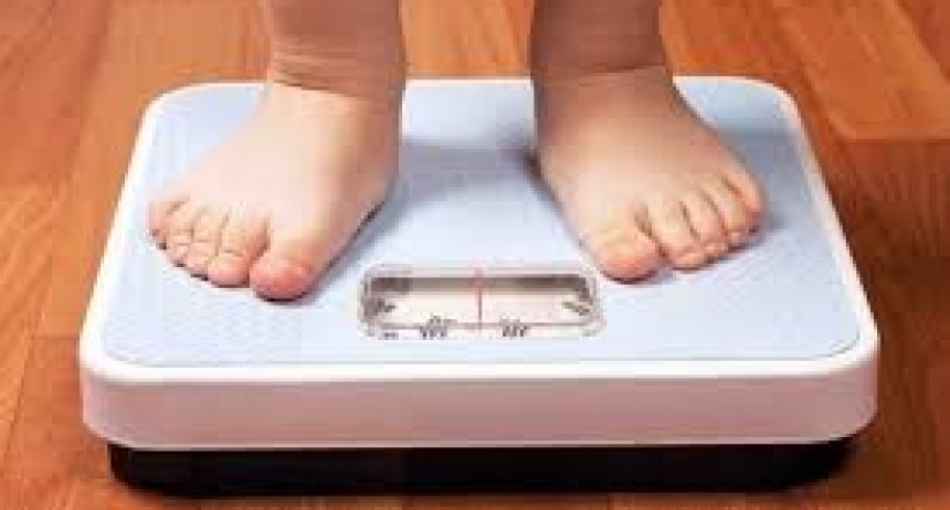 Según Unicef, por primera vez hay más niños con sobrepeso que desnutridos.