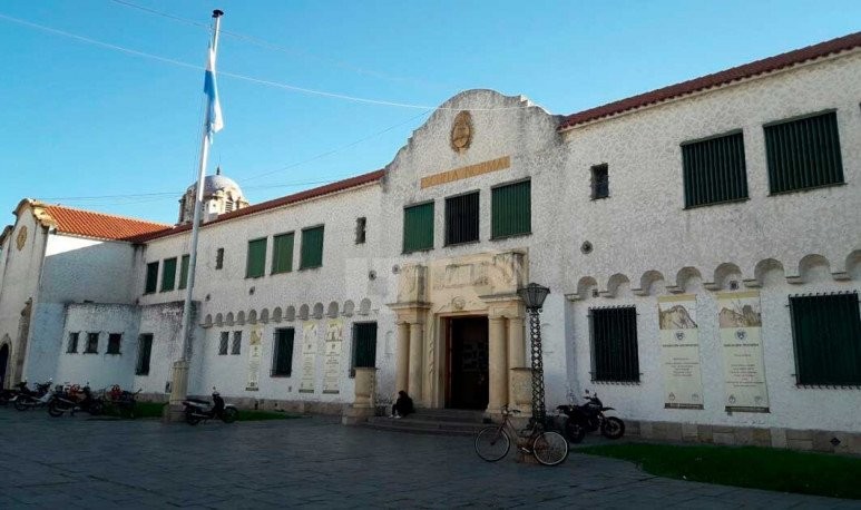 Los maestros que no adhieran este martes al paro deberán completar la declaración jurada
